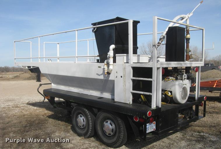 image for item L3939 1987 Bowie 1100TR hydromulcher