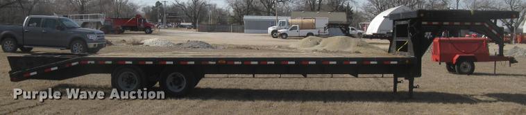 image for item L3941 2004 PJ equipment trailer