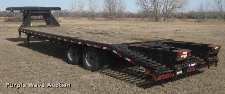 image for item L3941 2004 PJ equipment trailer