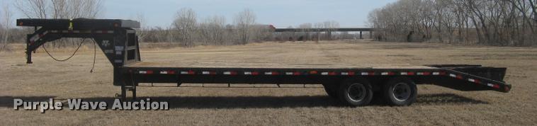 image for item L3941 2004 PJ equipment trailer