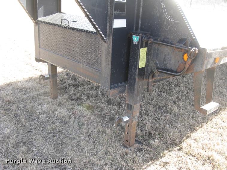 image for item L3941 2004 PJ equipment trailer