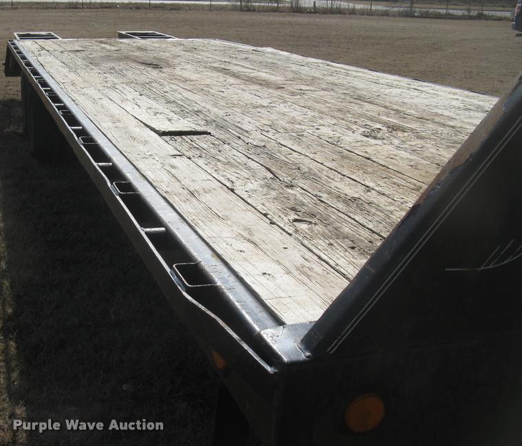 image for item L3941 2004 PJ equipment trailer