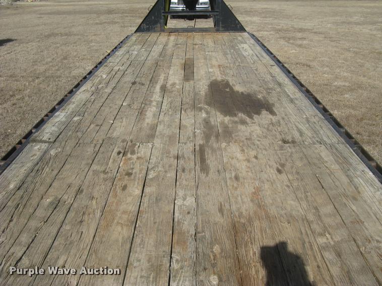 image for item L3941 2004 PJ equipment trailer