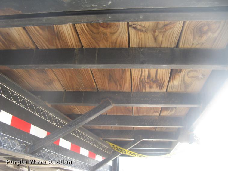 image for item L3941 2004 PJ equipment trailer