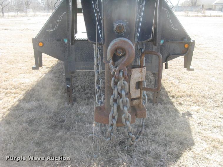 image for item L3941 2004 PJ equipment trailer