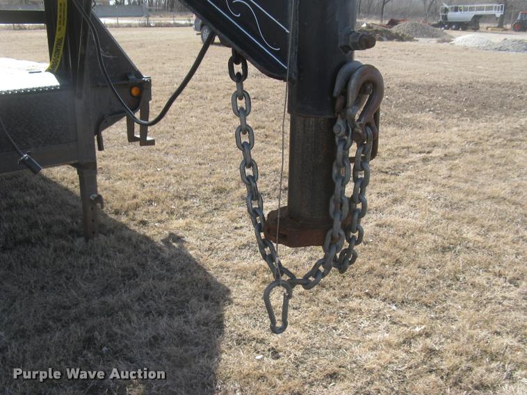 image for item L3941 2004 PJ equipment trailer