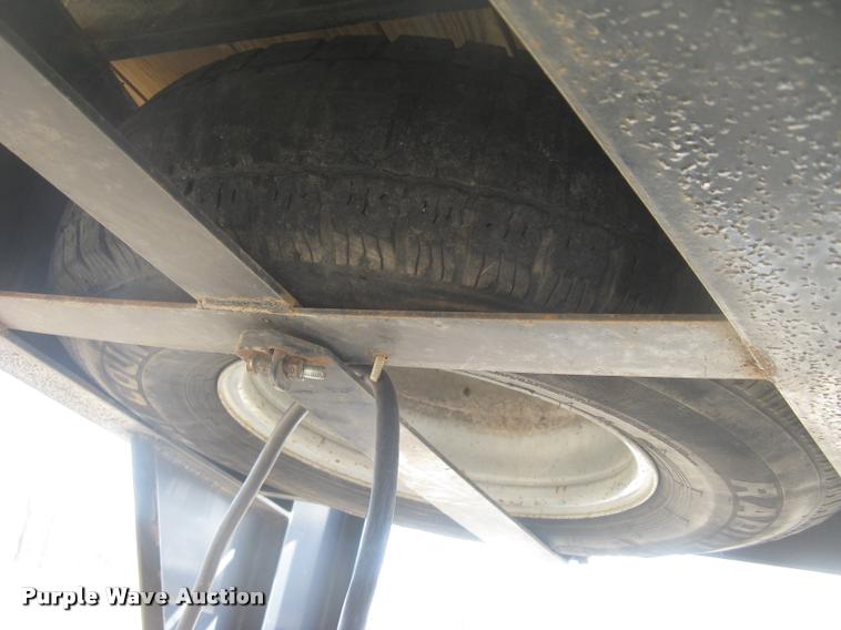 image for item L3941 2004 PJ equipment trailer