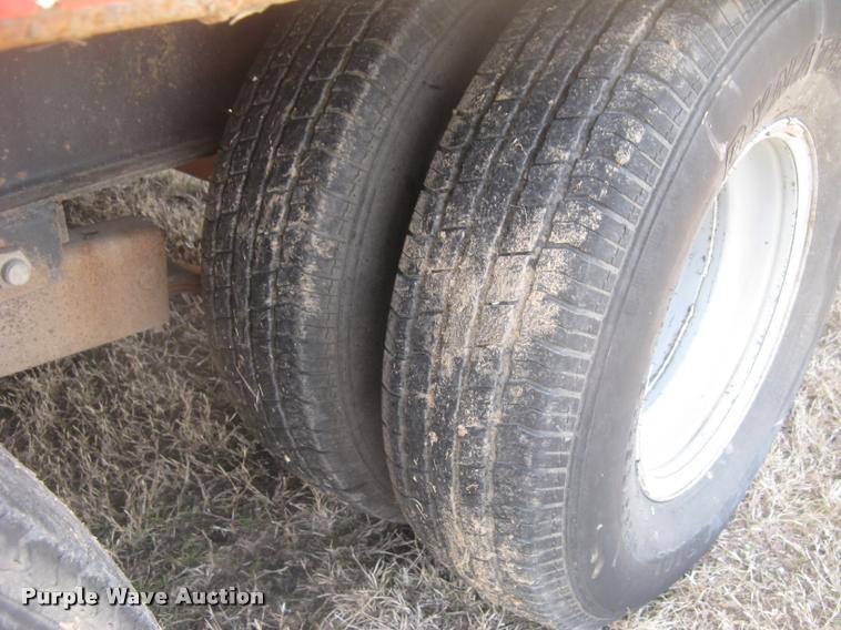 image for item L3941 2004 PJ equipment trailer