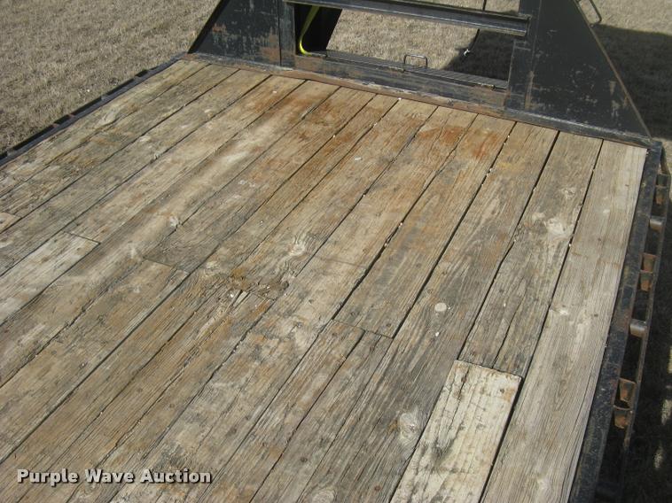 image for item L3941 2004 PJ equipment trailer