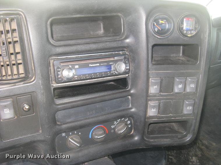 image for item L3943 2004 GMC C5500 flatbed truck