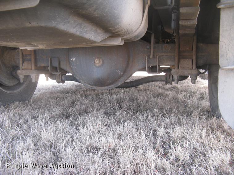 image for item L3943 2004 GMC C5500 flatbed truck