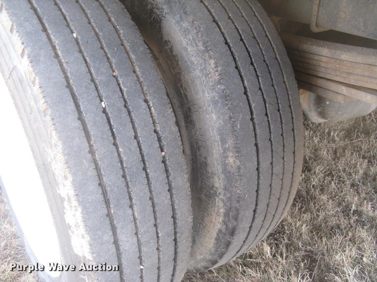 image for item L3943 2004 GMC C5500 flatbed truck