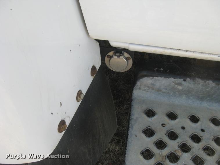 image for item L3943 2004 GMC C5500 flatbed truck