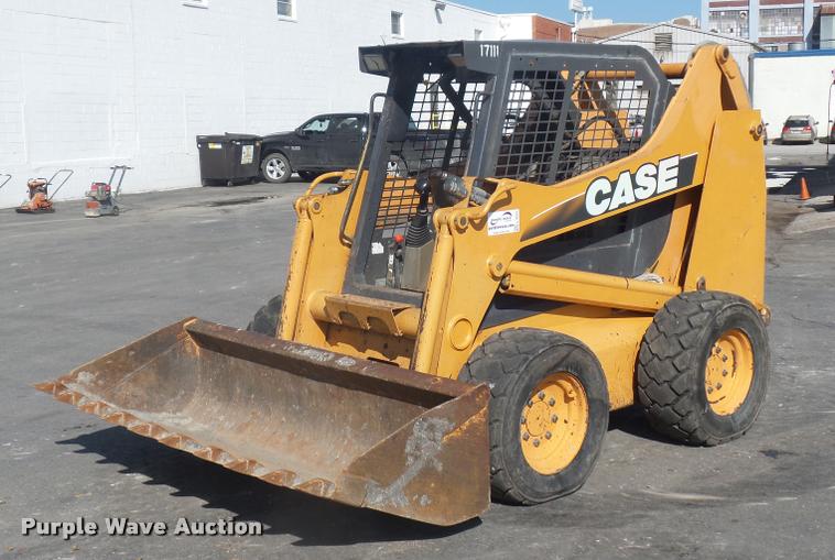image for item L4593 2007 Case 465 skid steer