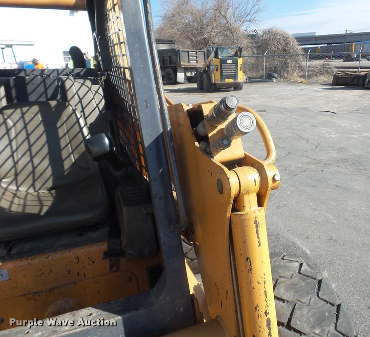 image for item L4593 2007 Case 465 skid steer