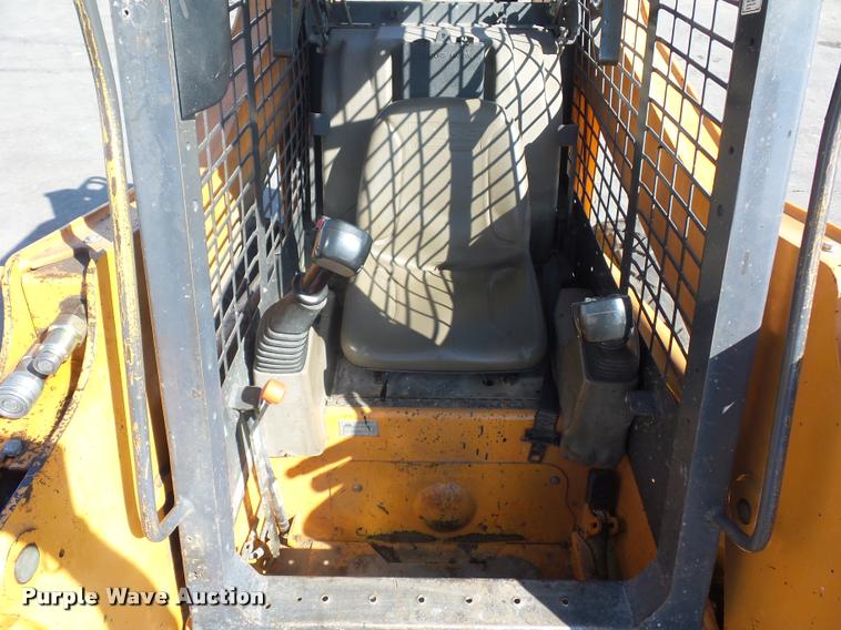 image for item L4593 2007 Case 465 skid steer