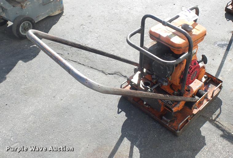 image for item L4595 Multi Quip MVC-90L plate compactor