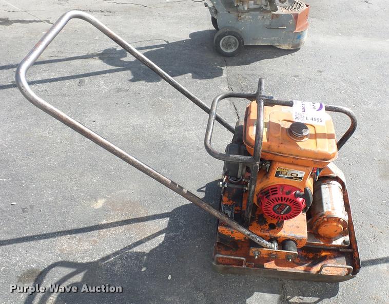 image for item L4595 Multi Quip MVC-90L plate compactor