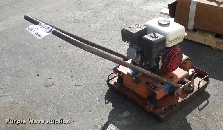 image for item L4596 Multi Quip MVC-90H plate compactor