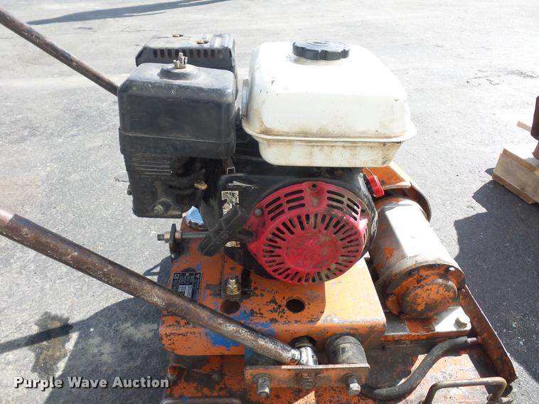 image for item L4596 Multi Quip MVC-90H plate compactor