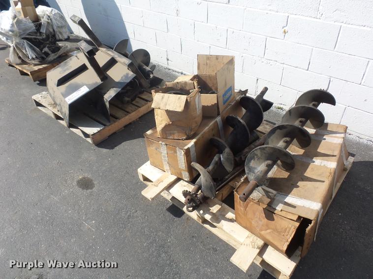 image for item L4598 LeeBoy 8515 paver parts
