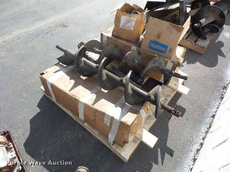 image for item L4598 LeeBoy 8515 paver parts