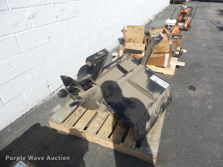 image for item L4598 LeeBoy 8515 paver parts