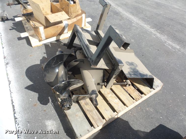 image for item L4598 LeeBoy 8515 paver parts