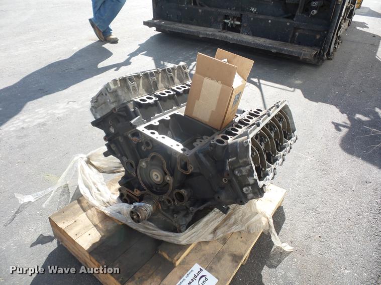 image for item L4599 6.0L V8 diesel engine