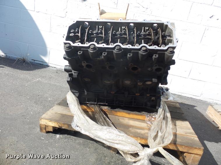 image for item L4599 6.0L V8 diesel engine