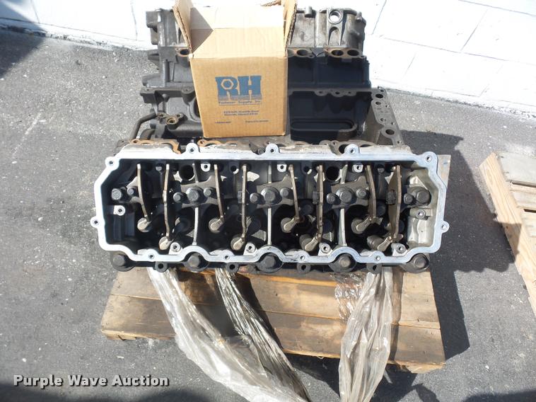image for item L4599 6.0L V8 diesel engine