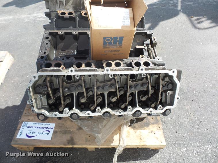 image for item L4599 6.0L V8 diesel engine