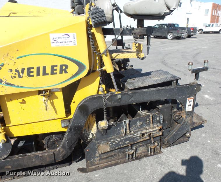 image for item L4600 2012 Weiler P-385 paver