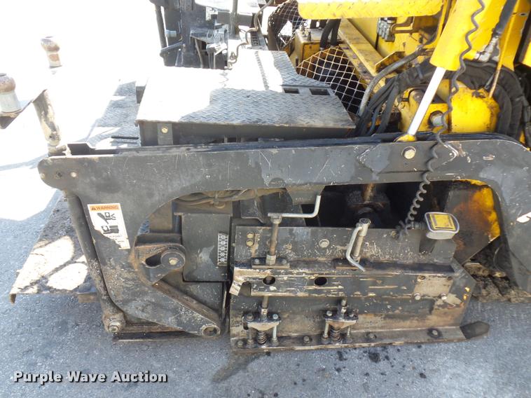 image for item L4600 2012 Weiler P-385 paver