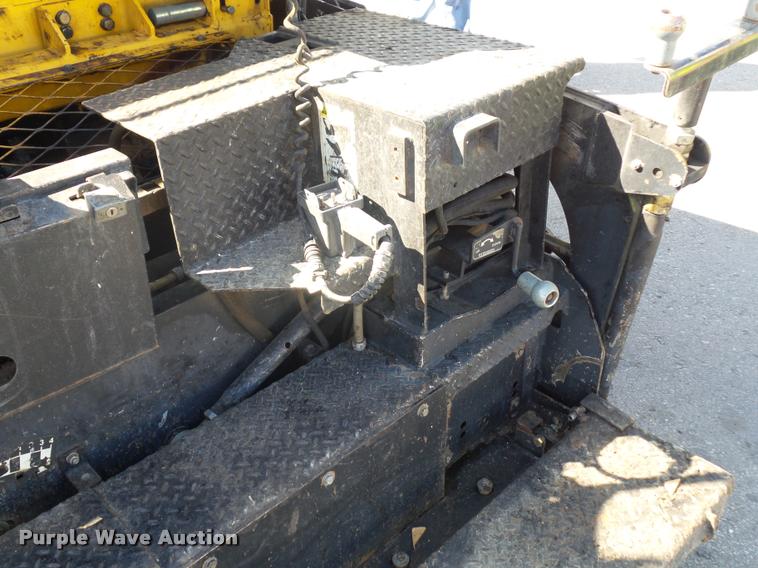 image for item L4600 2012 Weiler P-385 paver