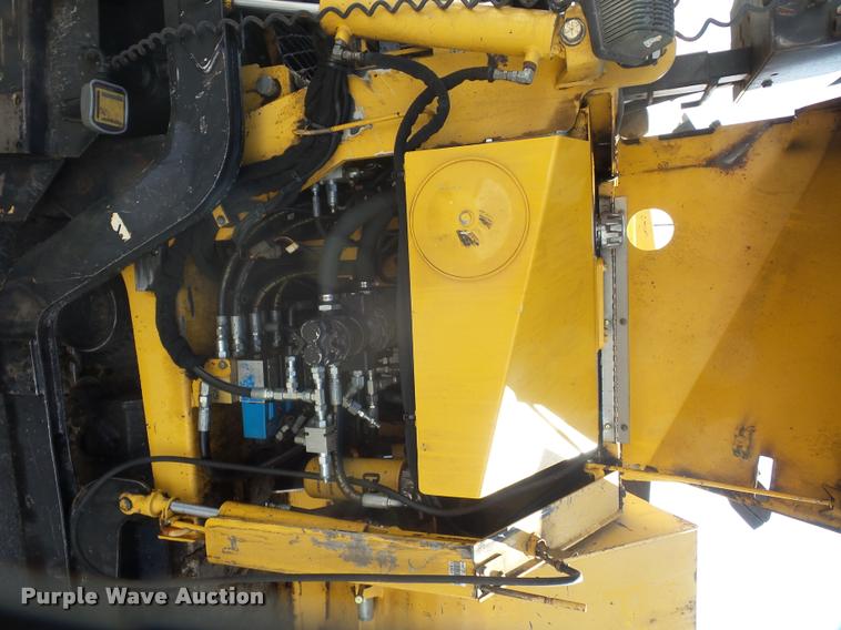 image for item L4600 2012 Weiler P-385 paver