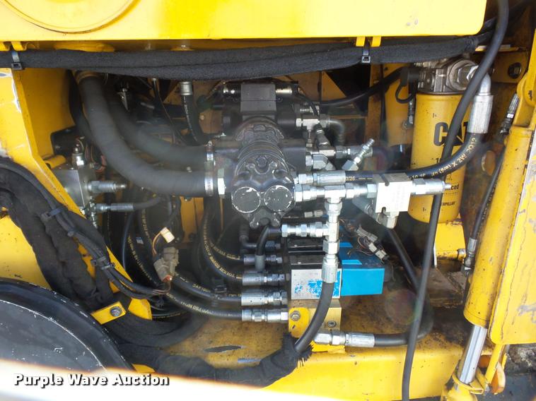 image for item L4600 2012 Weiler P-385 paver