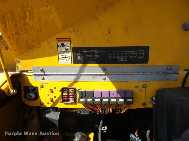 image for item L4600 2012 Weiler P-385 paver