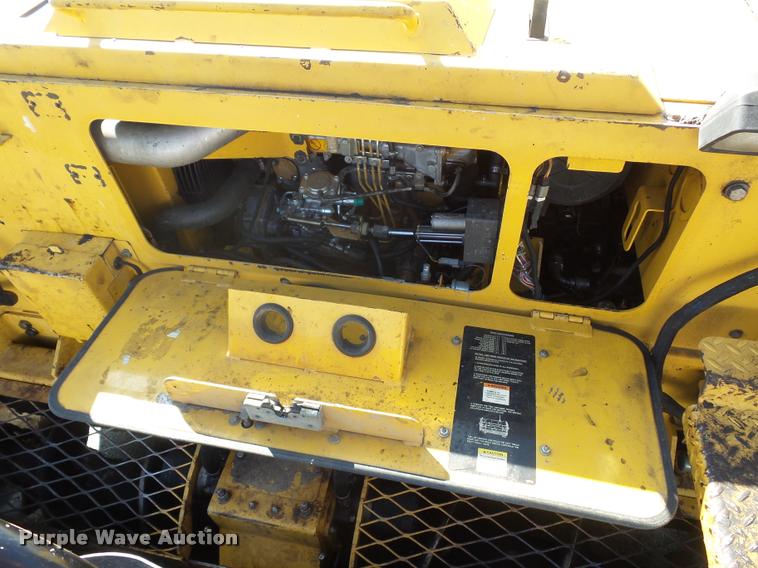 image for item L4600 2012 Weiler P-385 paver