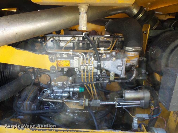 image for item L4600 2012 Weiler P-385 paver