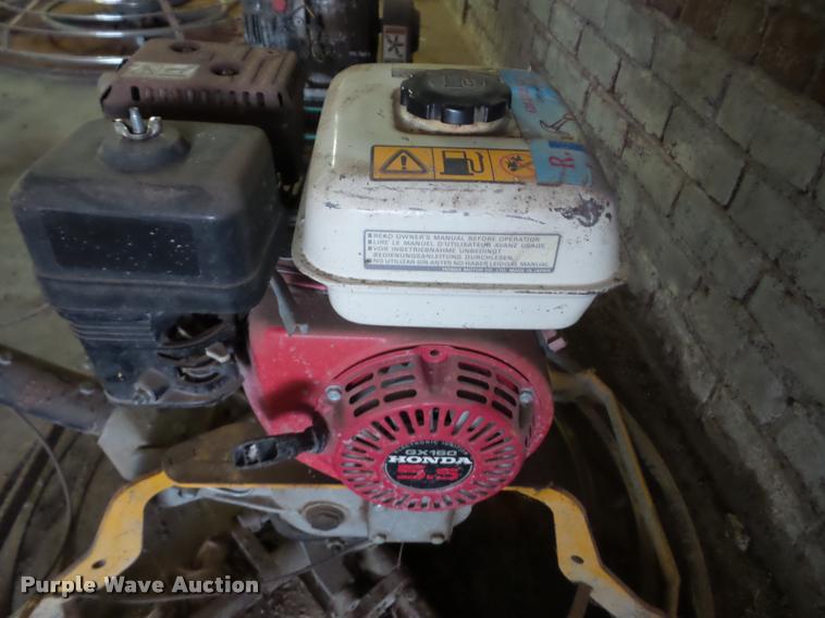 image for item V9032 Wacker power trowel