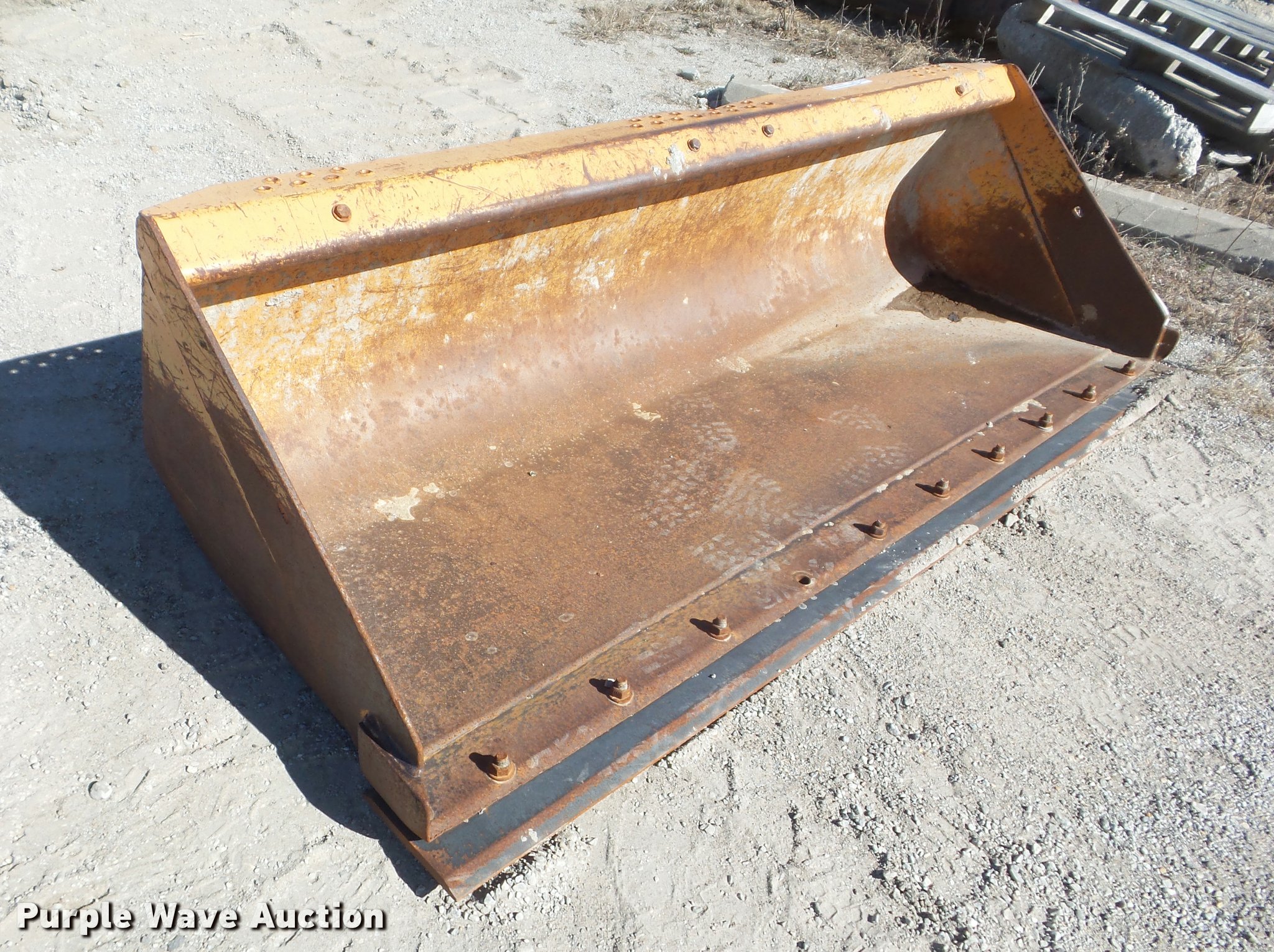 Case skid steer bucket in Saint Joseph, MO Item BW9158 sold Purple Wave