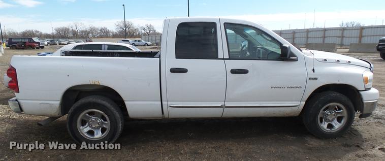 image for item DA0393 2007 Dodge Ram 1500 Quad Cab pickup truck