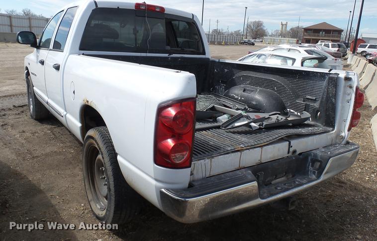 image for item DA0393 2007 Dodge Ram 1500 Quad Cab pickup truck
