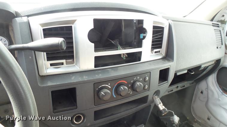 image for item DA0393 2007 Dodge Ram 1500 Quad Cab pickup truck