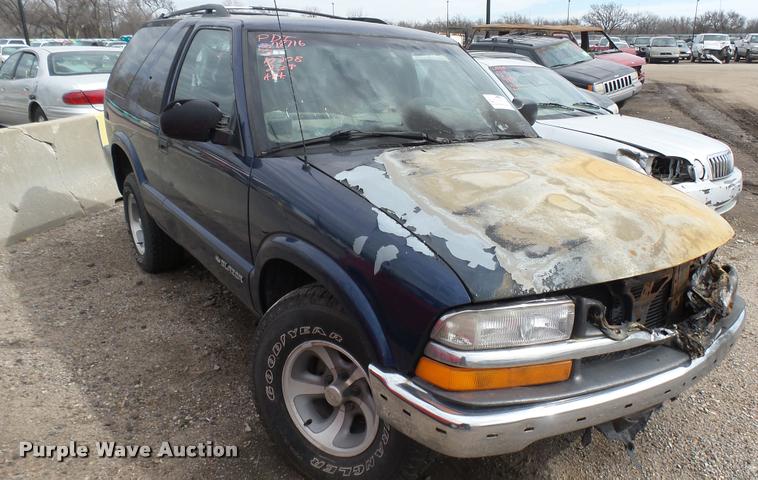 image for item DA0399 2000 Chevrolet Blazer SUV