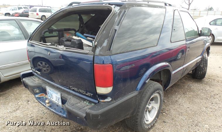 image for item DA0399 2000 Chevrolet Blazer SUV