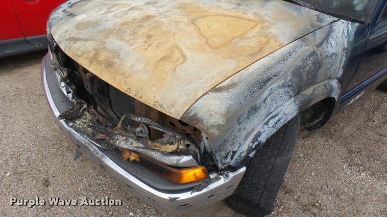 image for item DA0399 2000 Chevrolet Blazer SUV