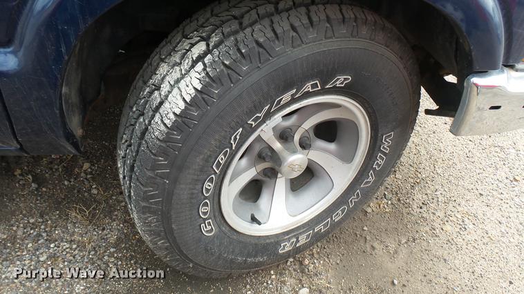 image for item DA0399 2000 Chevrolet Blazer SUV