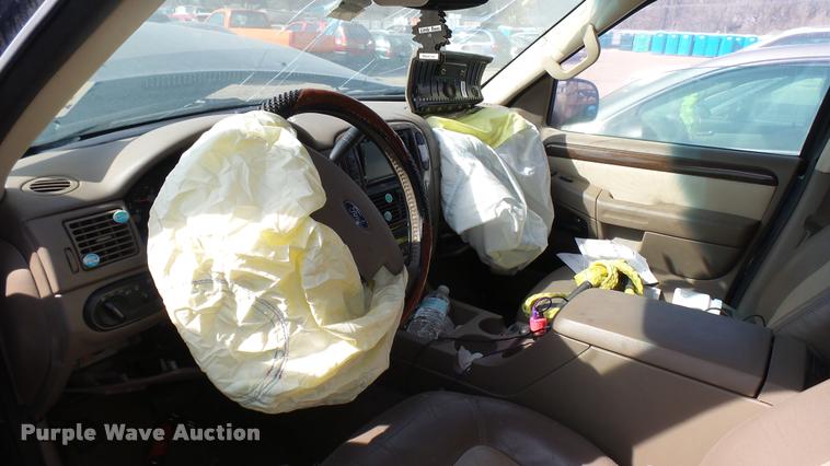 image for item DA0430 2003 Ford Explorer SUV